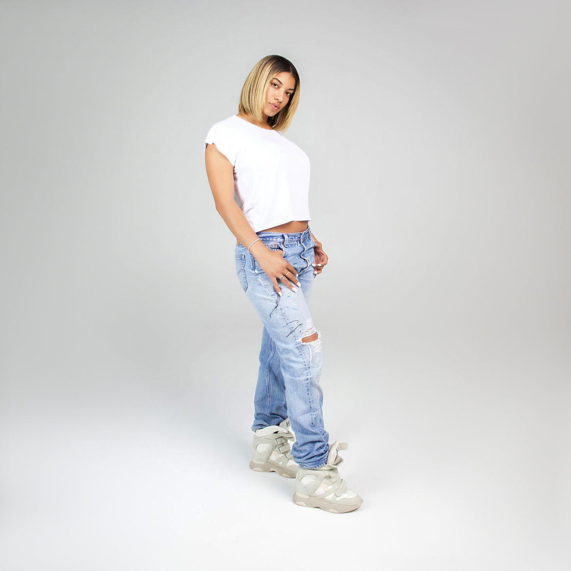 RELAXED TEE