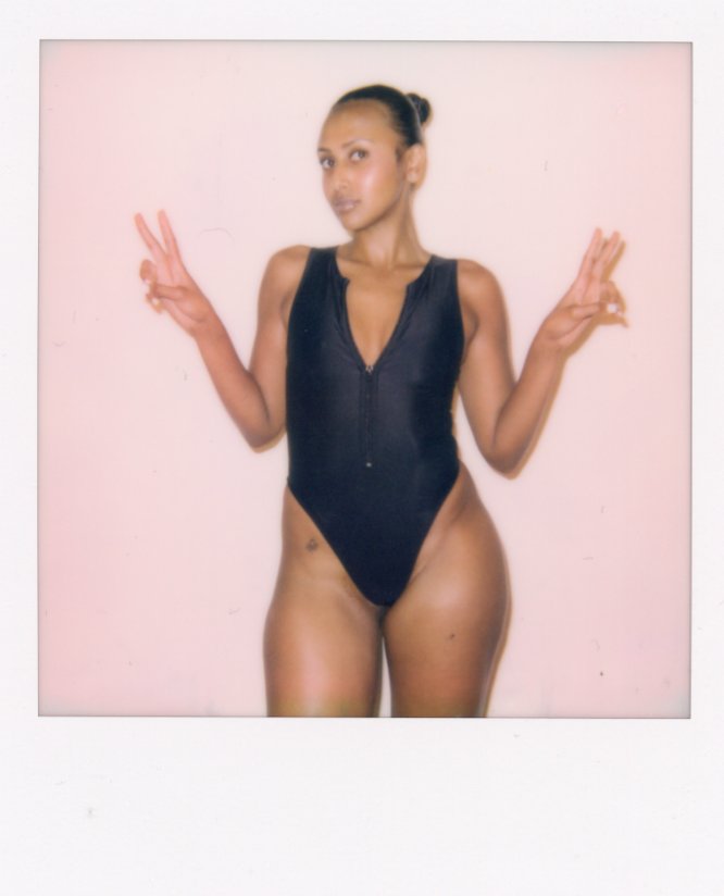 ARI ONE PIECE