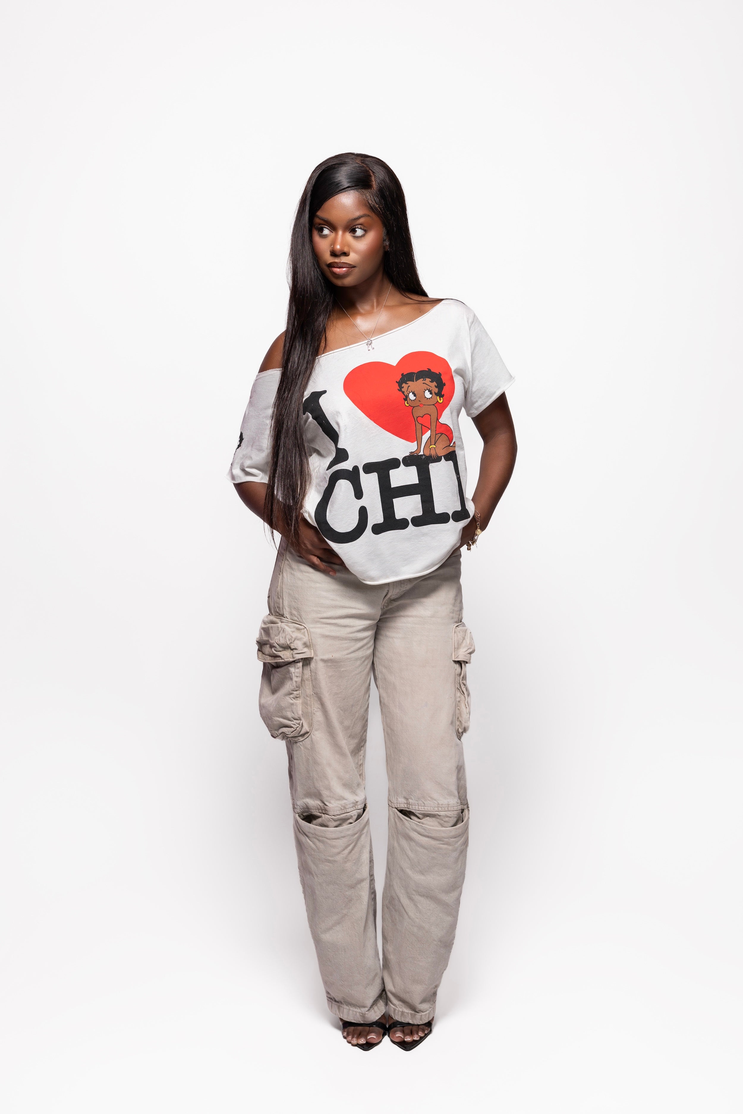 I <3 CHI OFF SHOULDER TEE