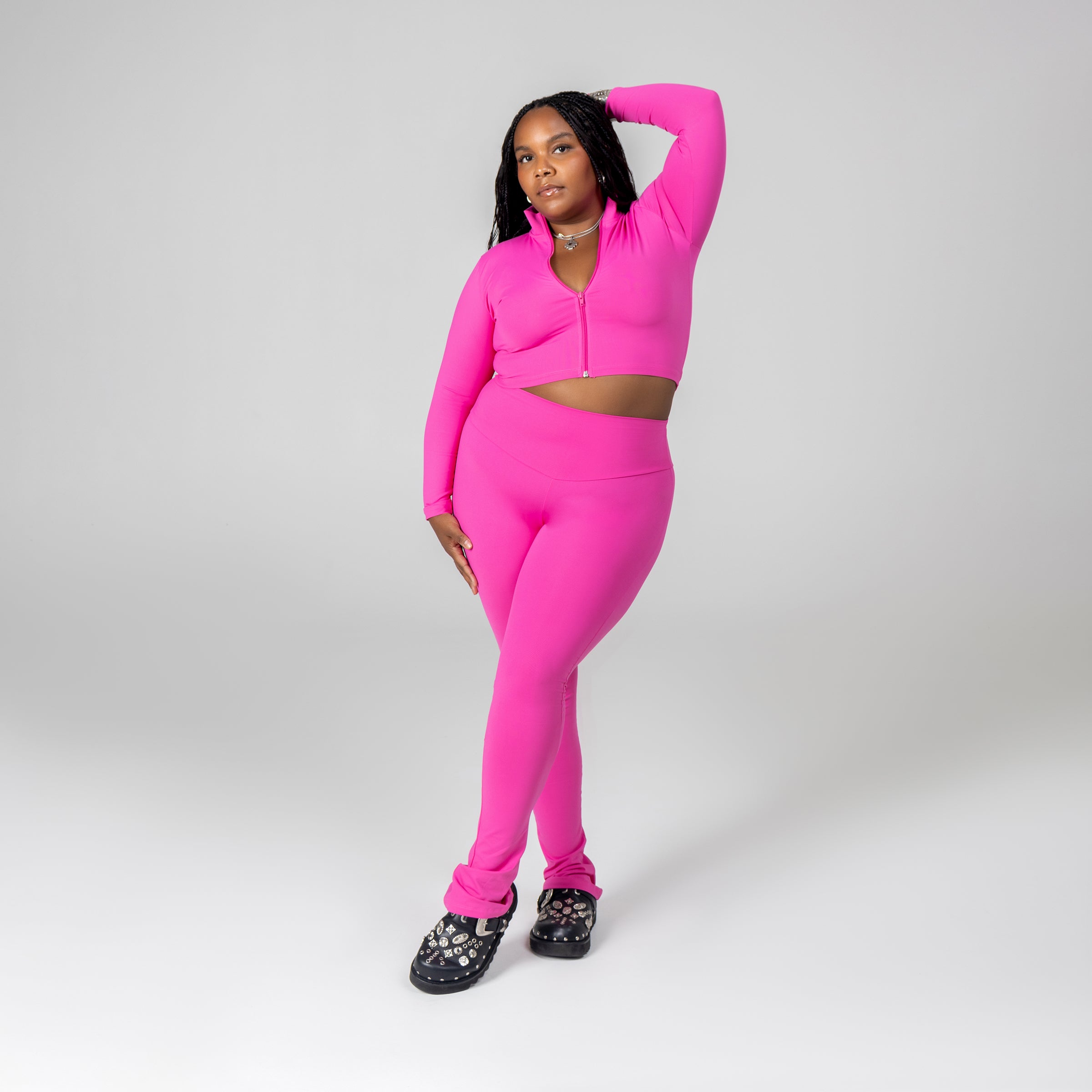 LIFESTYLE CROP ZIP HOT PINK