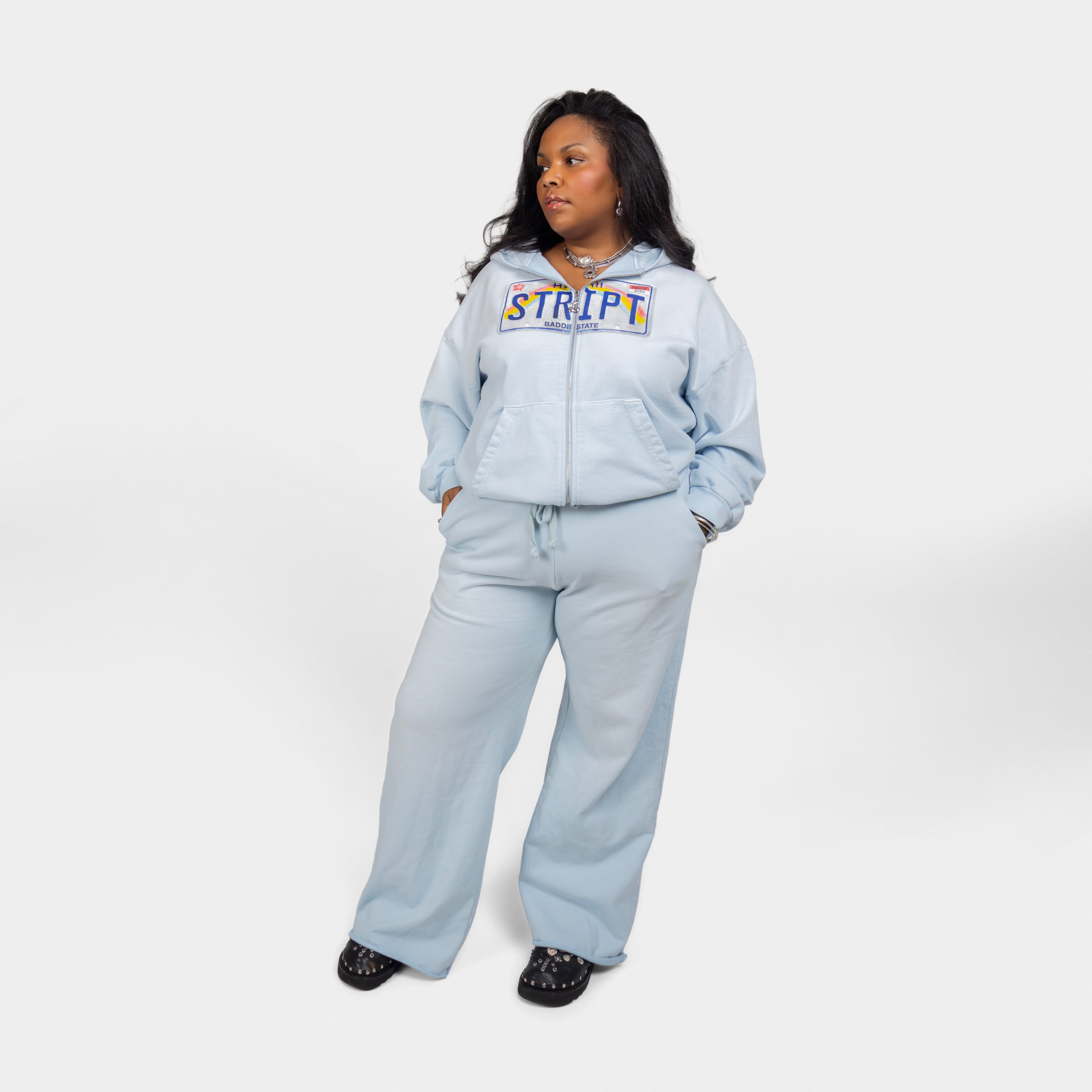 COZY FLARE SWEATS-thumbmail-67