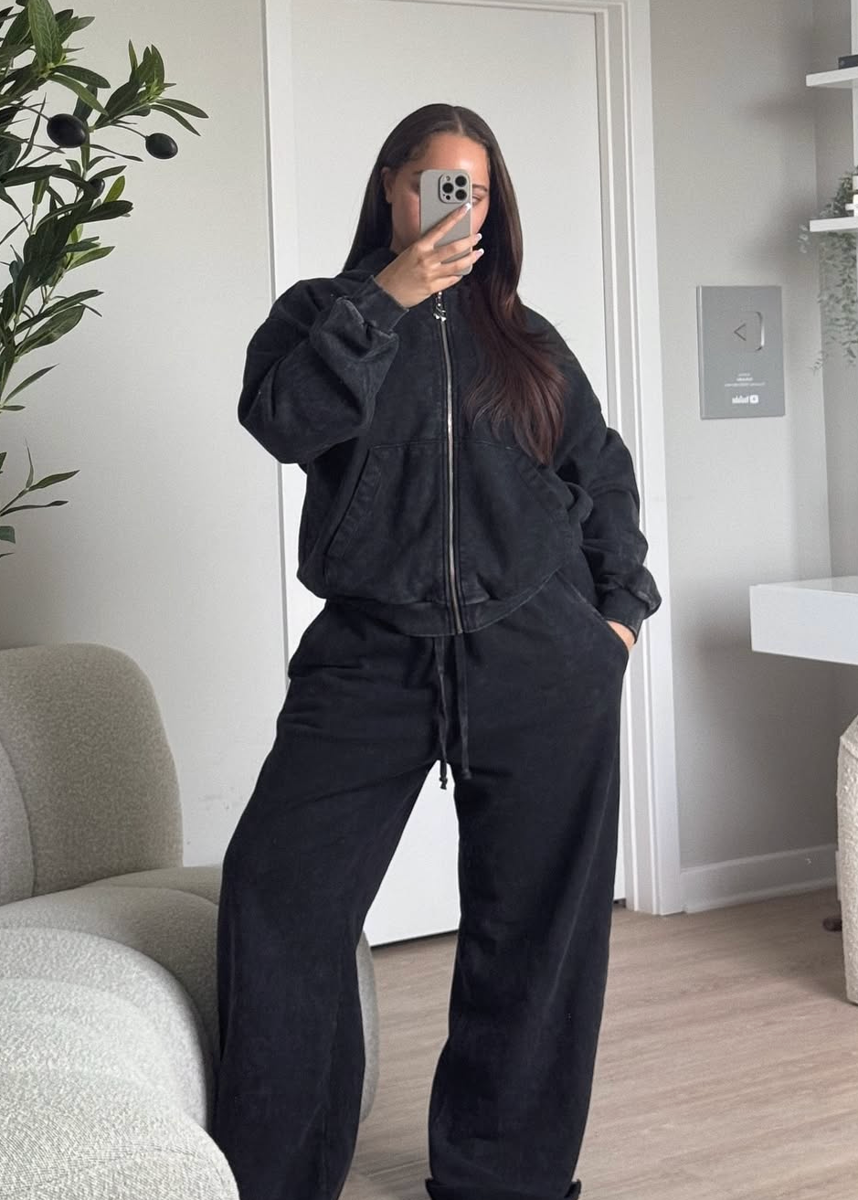 COZY FLARE SWEATS