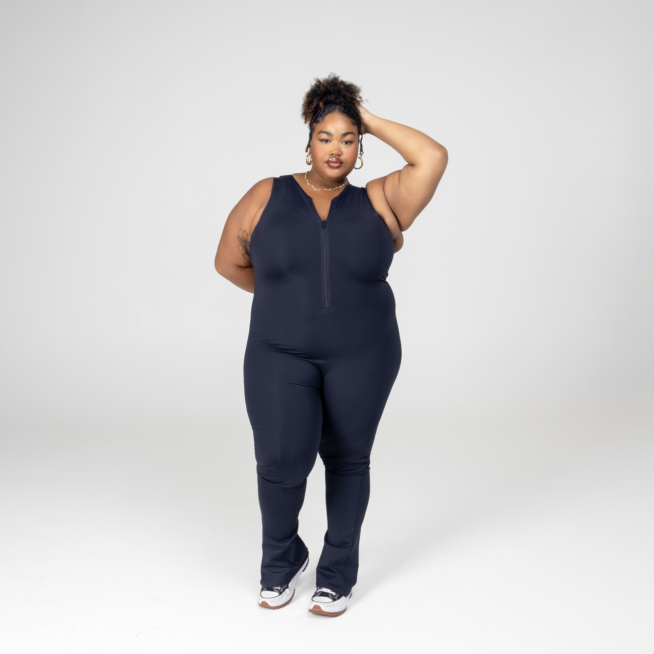ari_victoria_3XL2_Large_84b6132b-86d1-4a55-b56c-22fa66109714.png