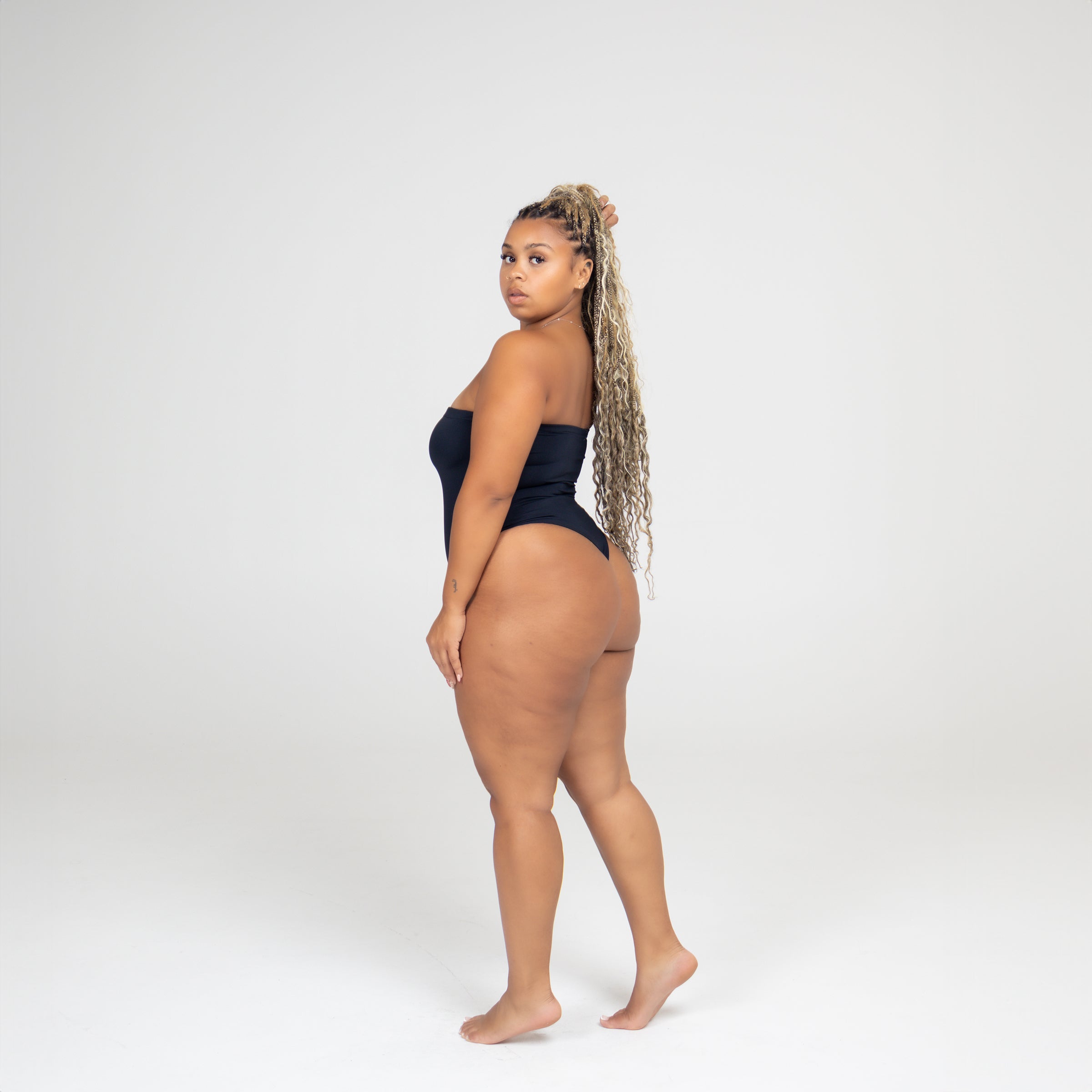 DANIE LEOTARD-thumbmail-9