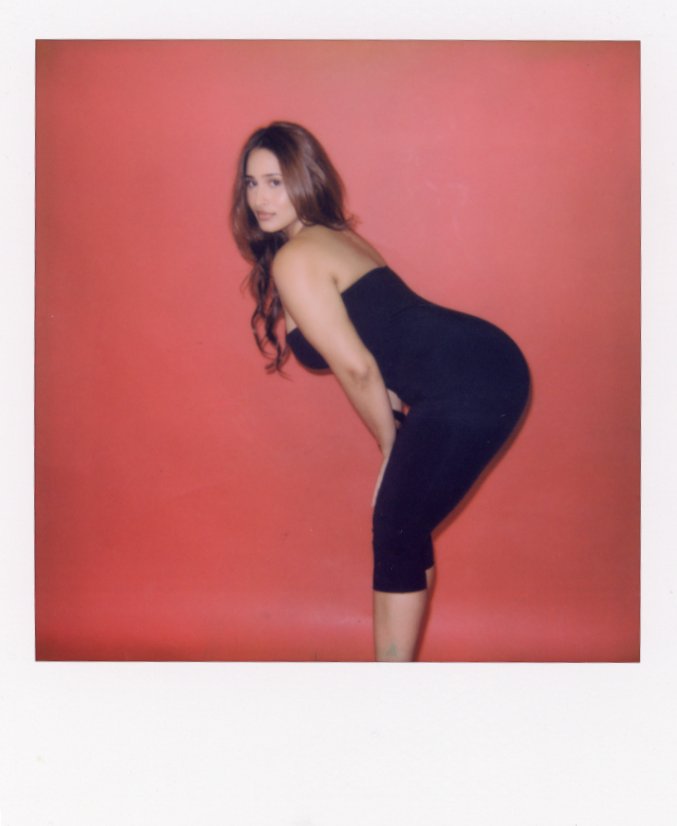 DANIE CAPRI-thumbmail-4