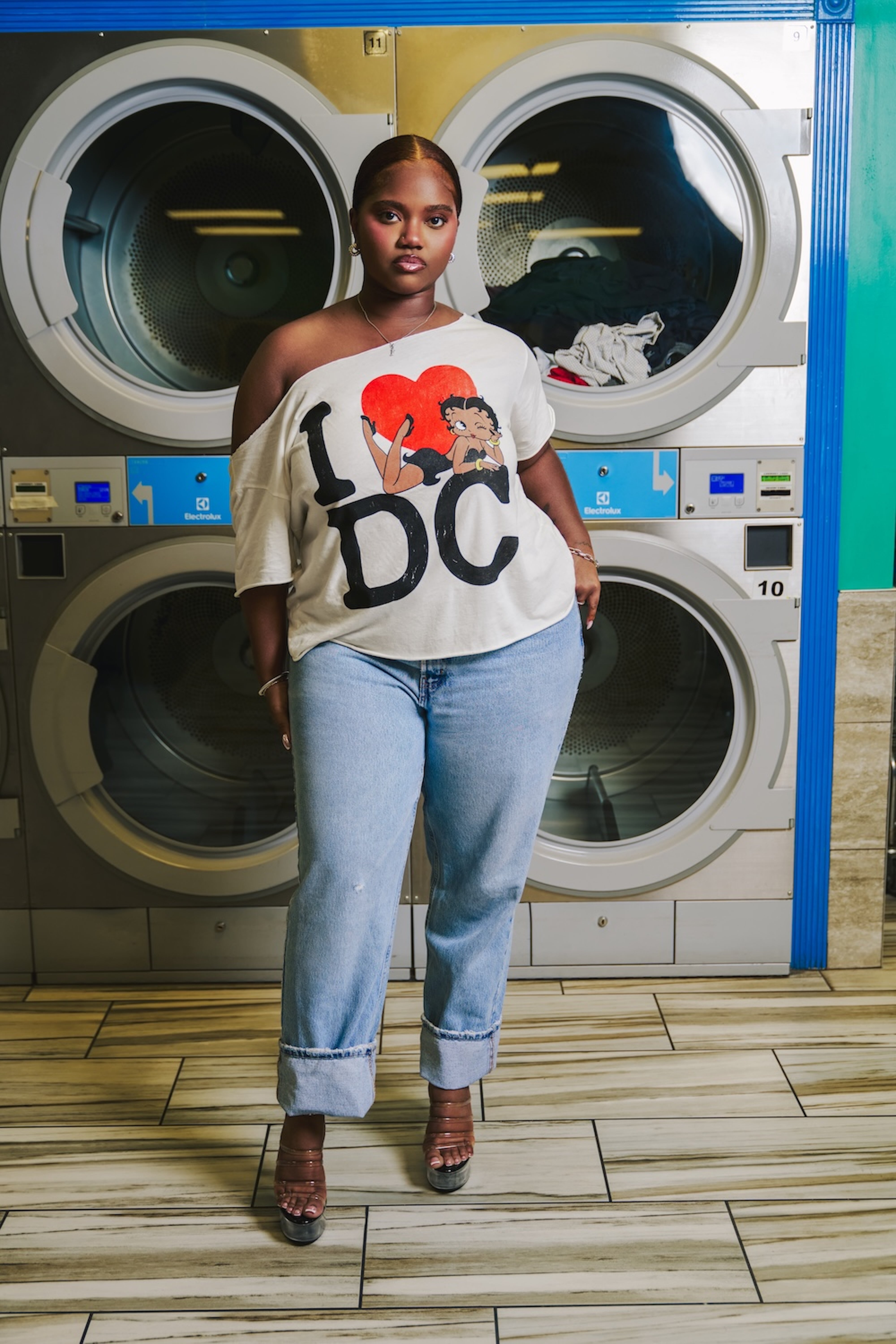 I <3 DC OFF THE SHOULDER TOP